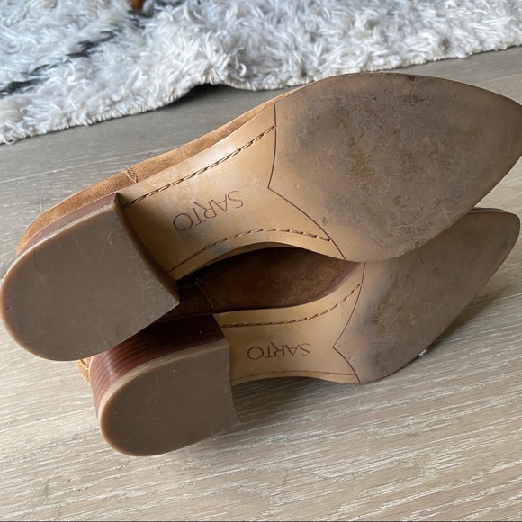 Brown suede booties - Picture 3 of 5